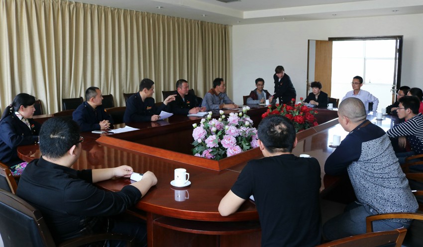 世紀(jì)天鴻書(shū)業(yè)一行12人來(lái)我集團(tuán)參觀考察