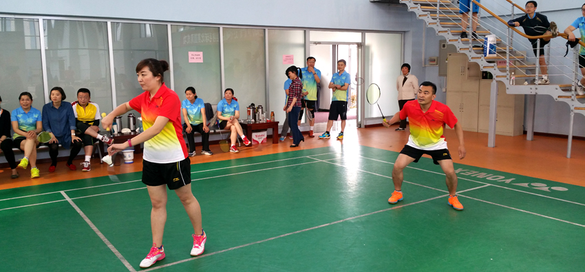臨沂高新區(qū)羽毛球比賽隆重舉行-新華印刷物流集團隊員載譽而歸 第 2 張